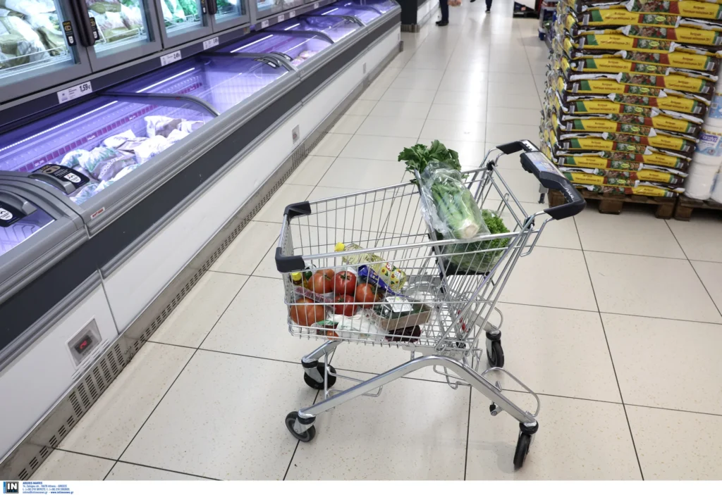 «Συνήγορος του Καταναλωτή»: Έρχεται νέος ελεγκτικός μηχανισμός για την ακρίβεια – Το σχέδιο του υπουργείου Ανάπτυξης