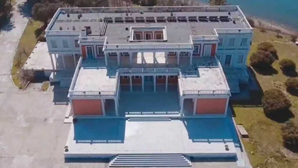 Το σχέδιο της κυβέρνησης να αξιοποιήσει πάνω από 1.000 ακίνητα του Δημοσίου μέσα στο 2025