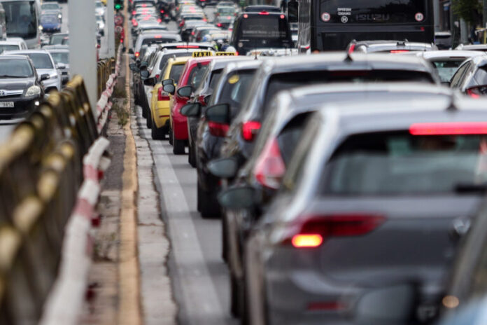 ΑΥΞΗΜΕΝΗ ΚΙΝΗΣΗ ΣΤΗ ΛΕΩΦΟΡΟ ΣΥΓΓΡΟΥ (ΓΙΑΝΝΗΣ ΠΑΝΑΓΟΠΟΥΛΟΣ/ EYROKINISSI)