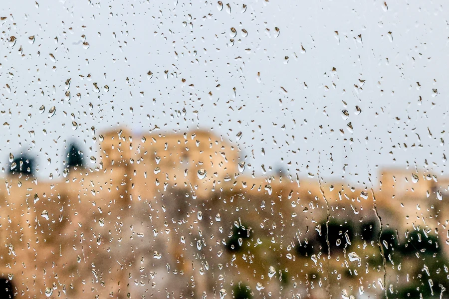 Μετά τον καύσωνα «έρχονται επικίνδυνα καιρικά φαινόμενα» – Προειδοποιήσεις από Σάββατο