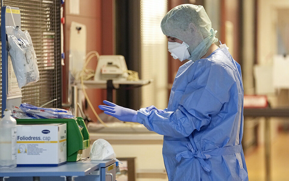 Κορονοϊός: Συναγερμός για νέα μετάλλαξη – Αυτά είναι τα ασυνήθιστα συμπτώματά της