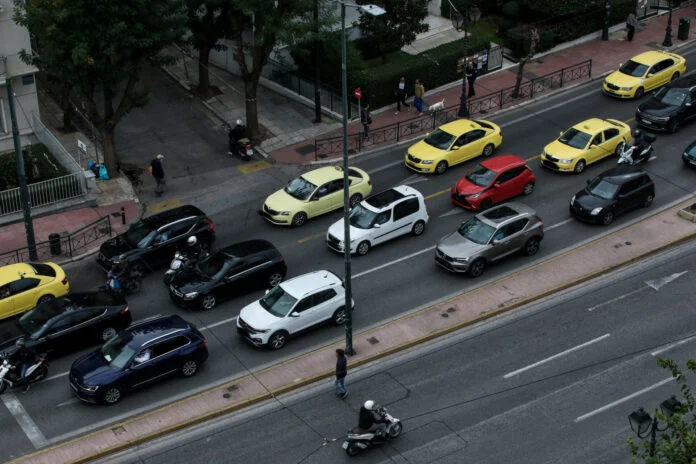 Νέος ΚΟΚ: Αλλαγές για τροχόσπιτα και ταξί μετά από νομοθετικές βελτιώσεις