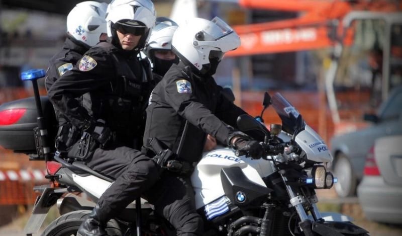 Γυμνή 40χρονη γυναίκα στο κέντρο της Κοζάνης – Άμεση επέμβαση της Αστυνομίας – Δείτε περισσότερα