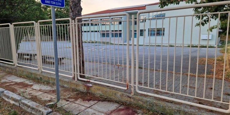 Σοβαρό τροχαίο με μηχανή στα Κοίλα Κοζάνης – Σε σοβαρή κατάσταση ο 21χρονος μεταφέρθηκε στο Μαμάτσειο