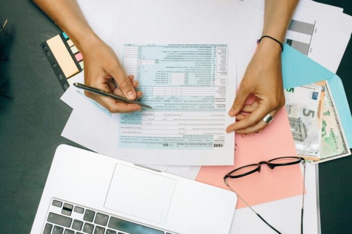 d2bc8ff6-forologikes-dhlwseis-1