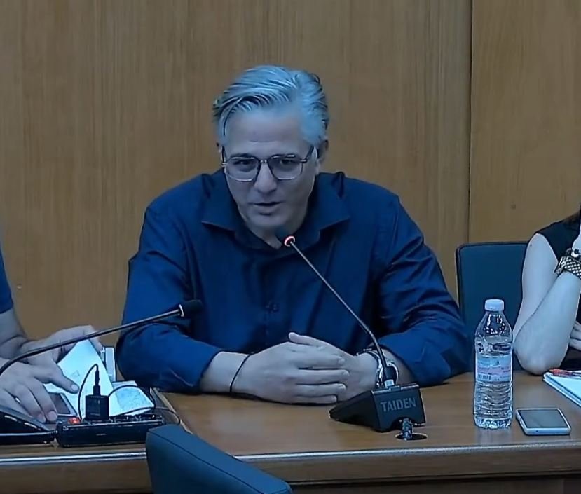 Ξέσπασε ο Δήμαρχος Βοΐου στο Περιφερειακό Συμβούλιο: «Ελάτε αύριο να μαζέψετε τις αρκούδες – Η αρκούδα δεν είναι pet (κατοικίδιο) – Δεν θέλουμε άλλη γραφειοκρατία» (Βίντεο)