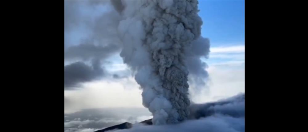 Ρωσία: Ηφαίστειο εξερράγη για πρώτη φορά έπειτα από 600 χρόνια (βίντεο)