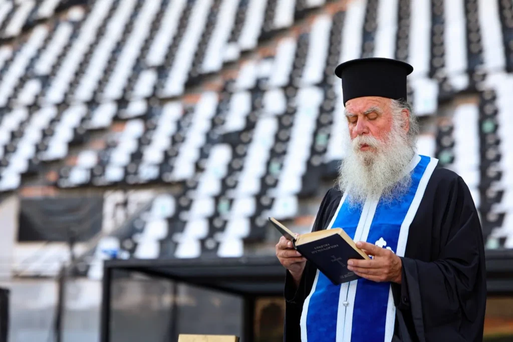 Ο παπά Αναστάσης τέλεσε τον Αγιασμό στην Τούμπα (φωτογραφίες)