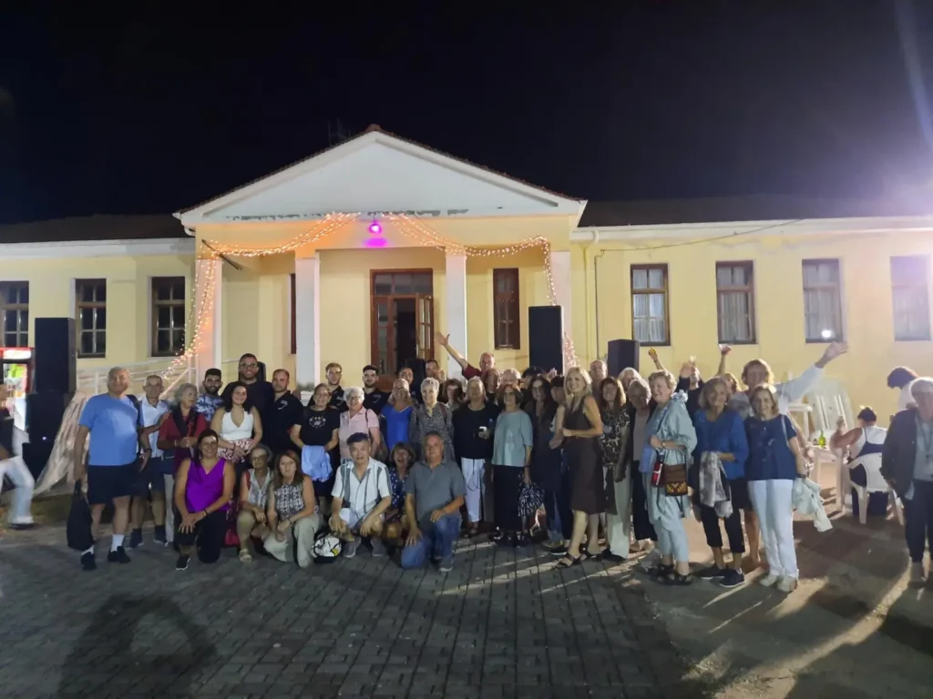 Χορευτές από 11 χώρες στην Τσάκωνη