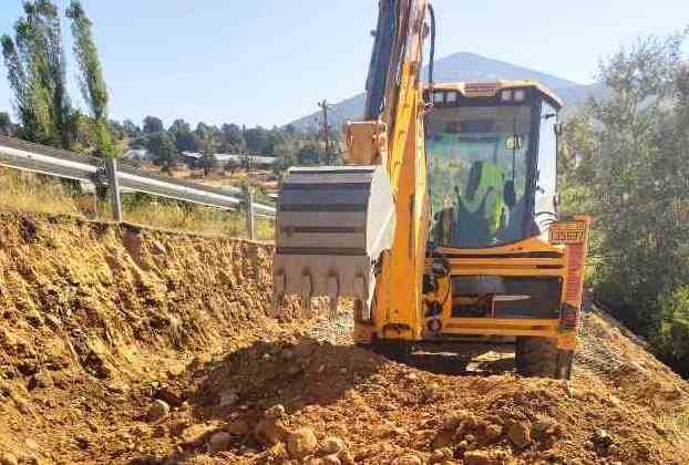 Συντηρήσεις Αγροτικής Οδοποιίας στις περιοχές Μελισσοτόπου, Κορομηλιάς και Πτεριάς