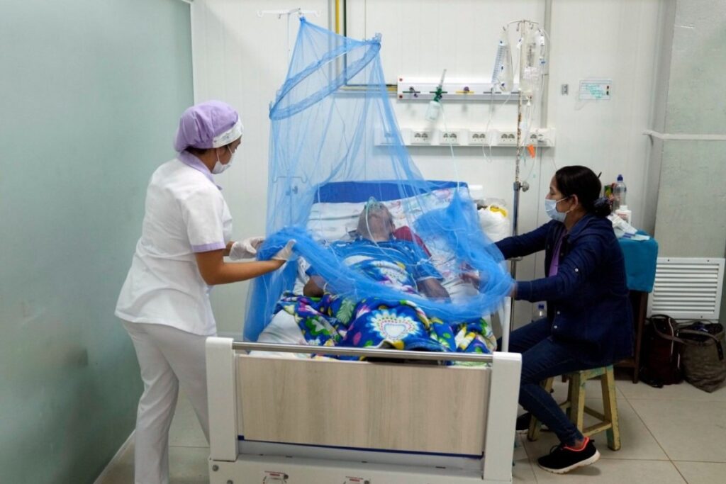 Ιός chikungunya: Συναγερμός και στην Ευρώπη μετά τα χιλιάδες κρούσματα ‑ Ταξιδιωτικές συστάσεις Ιδιαίτερα προσεκτικοί πρέπει να είναι όσοι ταξιδεύουν από και προς Κίνα, όπου τα κρούσματα έχουν ξεπεράσει τις 10.000 Ιός chikungunya: Συναγερμός και στην Ευρώπη μετά τα χιλιάδες κρούσματα ‑ Ταξιδιωτικές συστάσεις