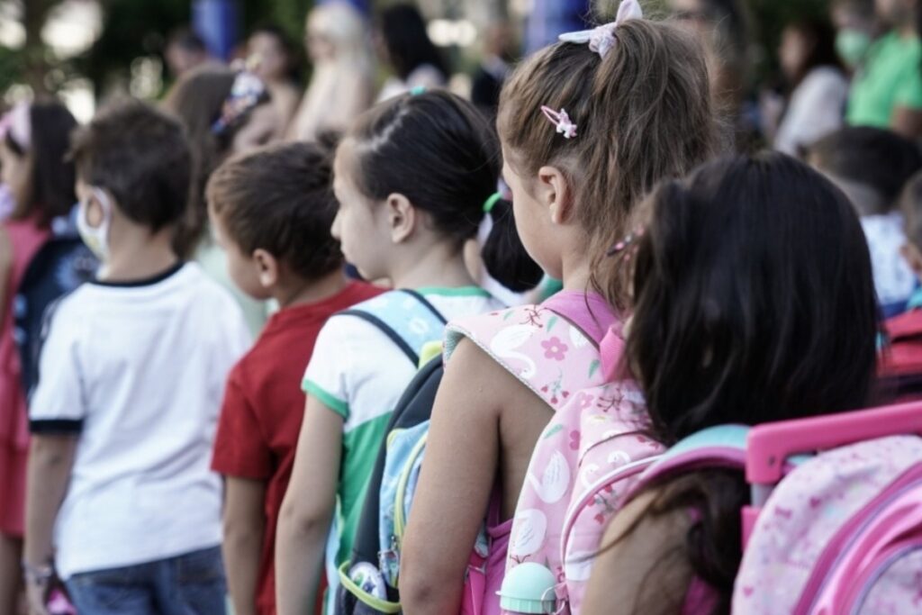 Δημογραφικό: Μειωθήκαμε κατά 500.000 άτομα, καταρρέουν οι γεννήσεις ‑ Πότε ξεκίνησε η μείωση του πληθυσμού στην Ελλάδα