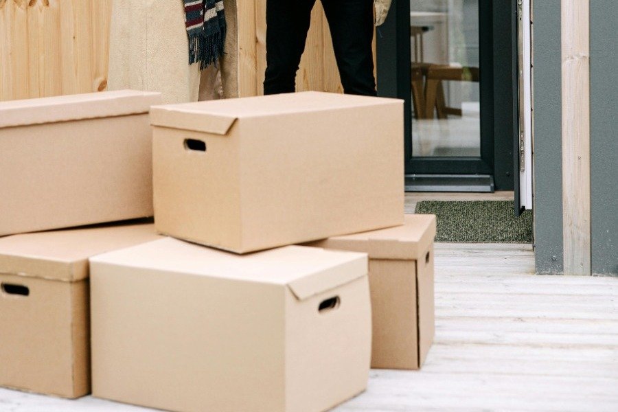 Ποιες πόλεις καταγράφουν τιμές ρεκόρ: Σπίτια‑κουτιά με ενοίκιο 500 ευρώ για φοιτητές