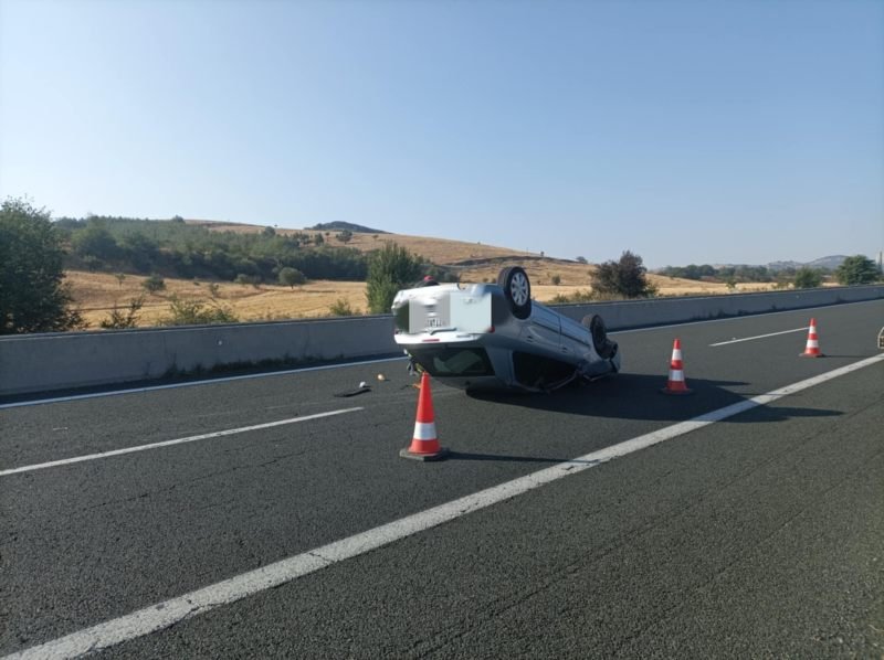 Τούμπαρε αυτοκίνητο στην Εγνατία Οδό – Δείτε φωτογραφίες