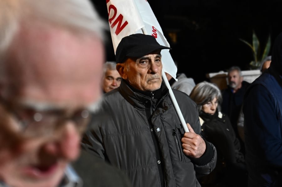 Συντάξεις: Η προσωπική διαφορά μειώνεται και καταργείται – Ποιοι θα μείνουν χωρίς αυξήσεις τη νέα χρονιά