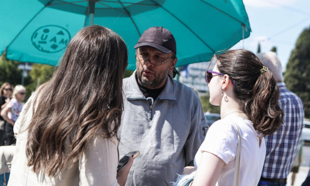 Τέμπη: Δεκτό το αίτημα Ρούτσι για εκταφή του γιου που σκοτώθηκε στο σιδηροδρομικό δυστύχημα