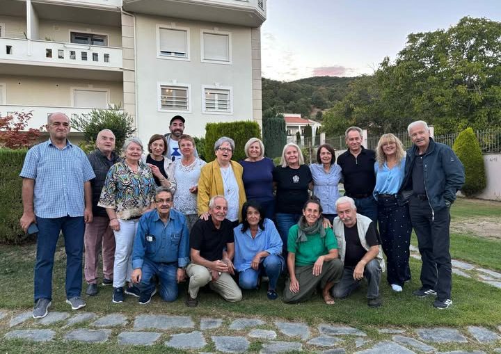 Τό Απόζαρι Καστοριάς” Ένας Σύλλογος!!! Μία Γειτονιά!!! Μία Παρέα!!!