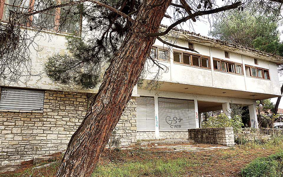 Αξιοποιούνται όλα τα «Ξενία» της χώρας… εκτός της Καστοριάς!