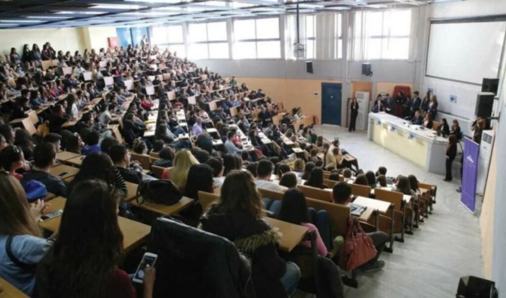Διαγράφονται 335.000 «αιώνιοι φοιτητές» τον Δεκέμβριο 2025