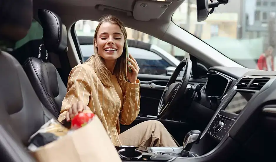 Νέος ΚΟΚ: Πρόστιμο 150 ευρώ για τα ψώνια στο πίσω κάθισμα