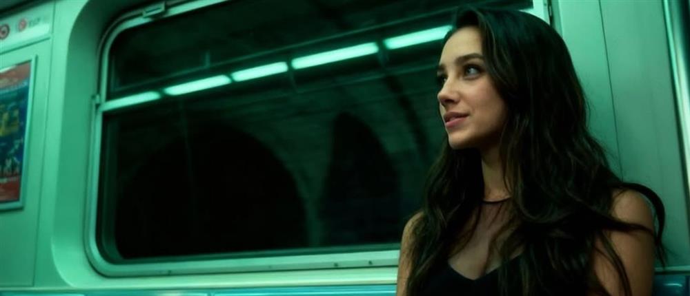 Τίλι Νόργουντ: Η AI ηθοποιός που αναστατώνει τη σόουμπιζ