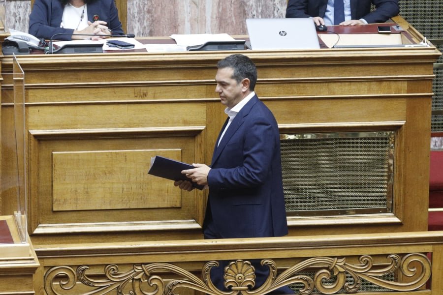 Παραιτήθηκε από βουλευτής ο Αλέξης Τσίπρας – «Ίσως σύντομα να ταξιδέψουμε πάλι μαζί σε πιο όμορφες θάλασσες»