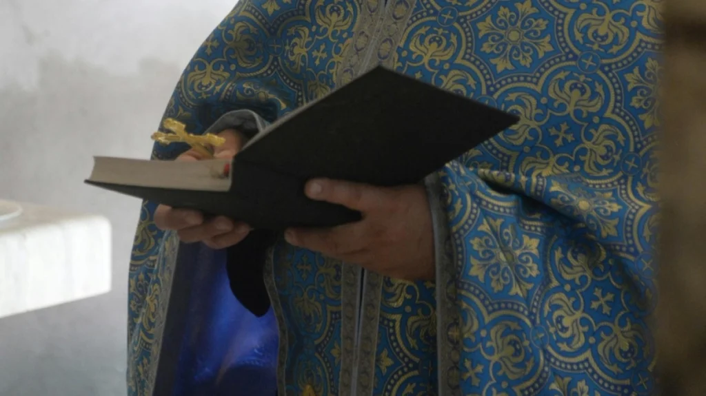 Ιερέας εξαπάτησε ηλικιωμένο στην Καβάλα – Του πήρε 259.000 ευρώ και έκανε ανακαίνιση στο σπίτι του