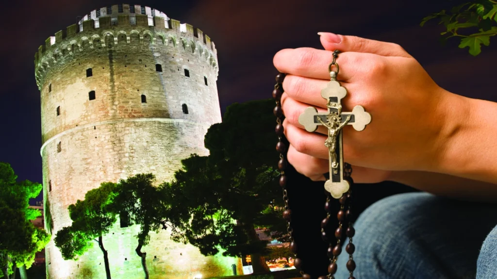 «Οσία Αικατερίνη της Θεσσαλονίκης»: Η απατεώνισσα με τους 12 μαθητές και το… θεϊκό ταμείο