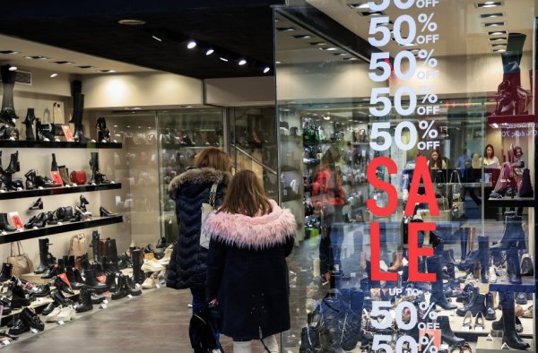 Χειμερινές εκπτώσεις 2026: Πότε ξεκινούν και πόσο θα διαρκέσουν