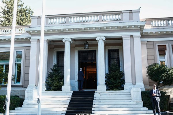 Νέος πονοκέφαλος για την κυβέρνηση: Πρόωρες εκλογές ζητά το 52,2% των πολιτών