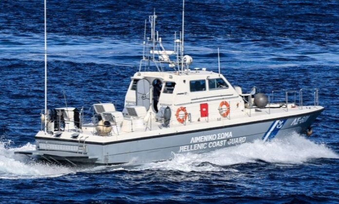 9d9b52bd-gavdos-synolika-126-metanastes-diasothikan-apo-to-limeniko-se-dyo-peristatika (1)