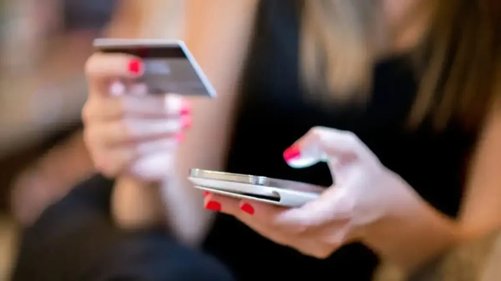 IRIS: Έρχεται αύξηση του ορίου μεταφοράς χρημάτων μεταξύ ιδιωτών στα 1.000 ευρώ – Πότε μπαίνει σε εφαρμογή