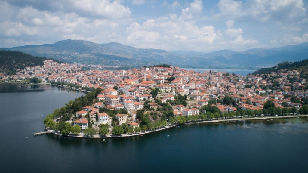 Το «Δώρο» των 10.000 ευρώ για την Καστοριά: Μέτρο ανακούφισης ή άνιση μεταχείριση για τους μόνιμους κατοίκους;