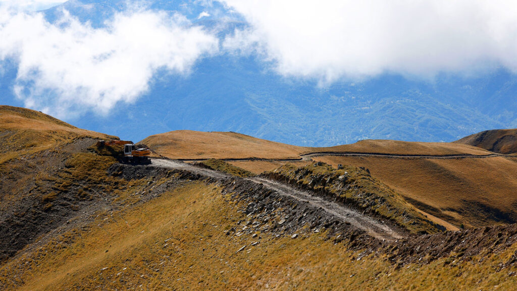 Πρόστιμο στην Περιφέρεια Ηπείρου, για δύο παραβάσεις στον «δρόμο» του Γράμμου