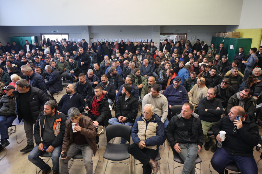 Μπλόκα αγροτών: Σε εξέλιξη η σύσκεψη στα Μάλγαρα – Ποιοι δρόμοι είναι κλειστοί