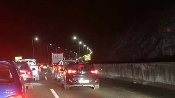 Διακοπή της κυκλοφορίας στα τούνελ της Εγνατίας λόγω σκύλου!