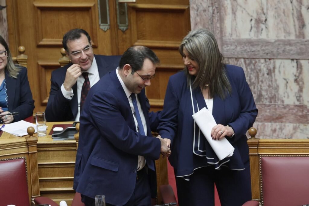 Αύριο  δημοσιεύεται από την Δ.ΥΠ.Α. η Δημόσια Πρόσκληση για το πρόγραμμα επιχορήγησης των θέσεων εργασίας στις γουνοποιητικές επιχειρήσεις της Καστοριάς»