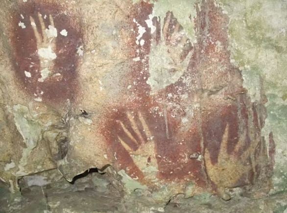 Εντοπίστηκε στην Ινδονησία σπηλαιογραφία που ξαναγράφει την ιστορία του ανθρώπινου πολιτισμού