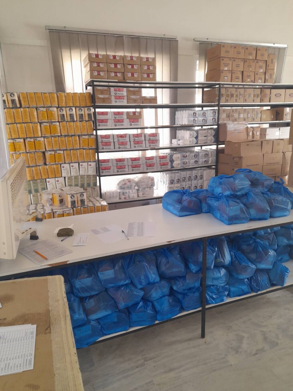 Παράδοση δεμάτων τροφίμων, γιὰ τὸν μῆνα Φεβρουάριο , ἀπὸ τὸ Γενικὸ Φιλόπτωχο Ταμεῖο τῆς Ἱερᾶς Μητροπόλεως Καστορίας