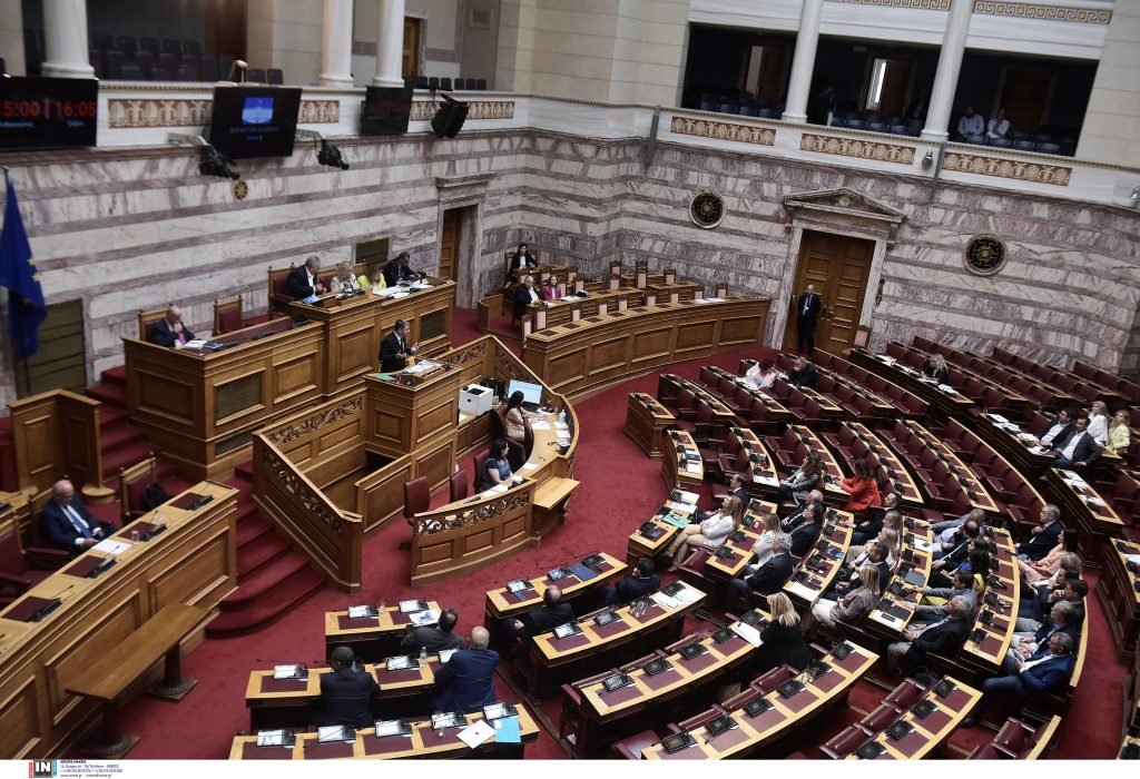 Ολοι αξιολογούνται, γιατί όχι και οι βουλευτές;