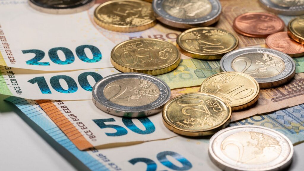 Μισθοί για κλάματα: Κάτω από το μισό του ευρωπαϊκού μέσου, ένας στους τρεις εργαζόμενος με 1000 μικτά