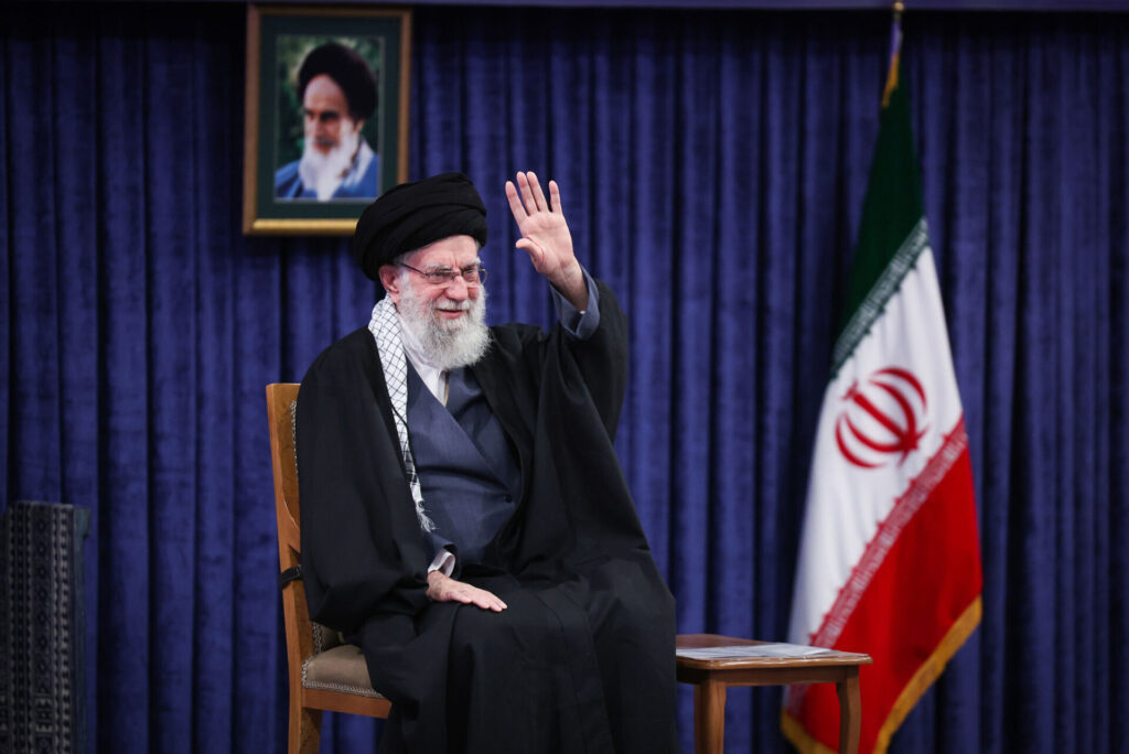 Ισραηλινά ΜΜΕ: Βρέθηκε η σορός του Χαμενεΐ