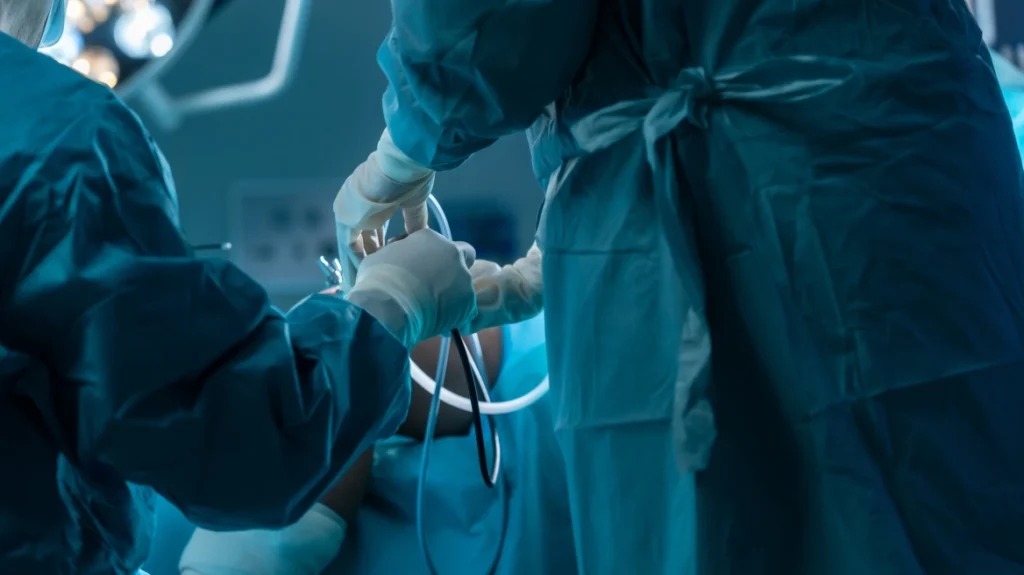 Έκαναν μεταμόσχευση με κατεστραμμένη καρδιά σε 2χρονο στην Ιταλία και κινδυνεύει να πεθάνει