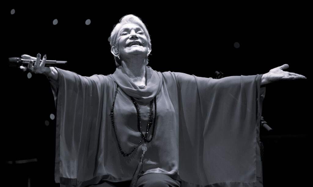 Πέθανε η Μαρινέλλα – Πανελλήνια συγκίνηση για την σπουδαία τραγουδίστρια