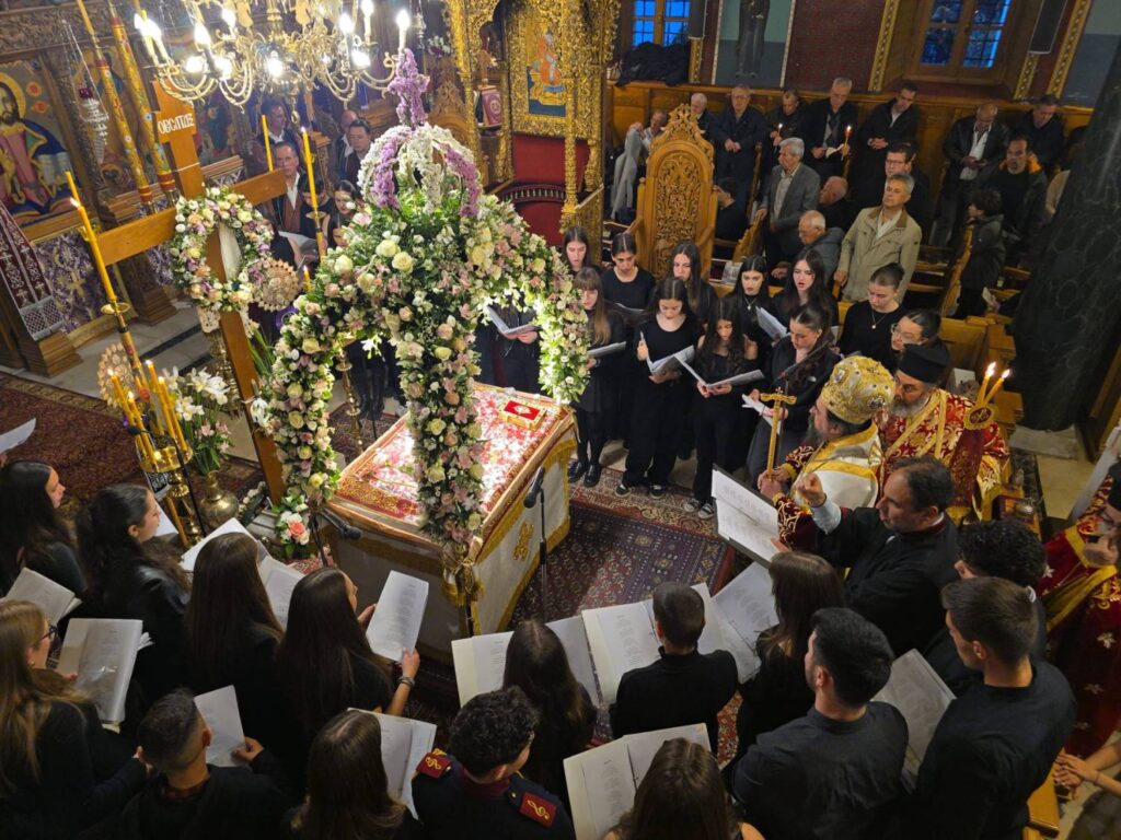 Οι ακολουθίες των Παθών, της Αποκαθηλώσεως και του Ιερού Επιταφίου στην Ι. Μ. Καστορίας