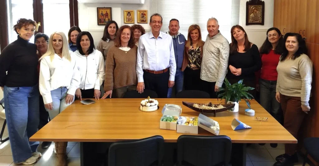 Συγκινητική έκπληξη στον Διοικητή του Νοσοκομείου Καστοριάς από το προσωπικό