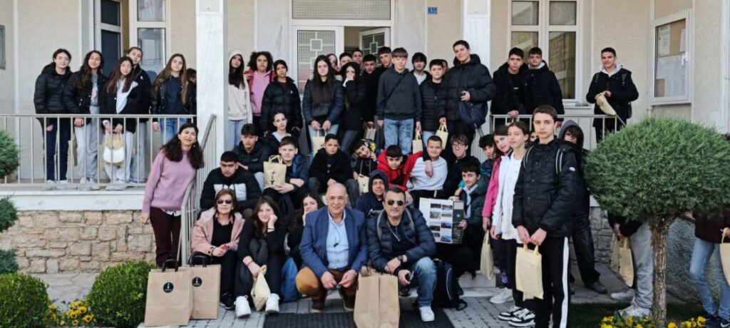 Στον δήμο Αργους Ορεστικού μαθητές και- τριες της Β’ τάξης του Πειραματικού Γυμνασίου Ρεθύμνου, (φωτο)
