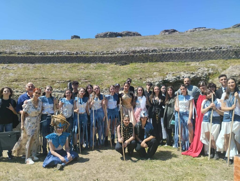 Α΄ Βραβείο για τις ¨ΙΑΧΕΣ¨ του Μουσικού Σχολείου μας στον 1ο Ευρωπαϊκό Μαθητικό Διαγωνισμό Αρχαίου Θεάτρου στην Καμπανία, Νότια Ιταλία 2025-2026!!!