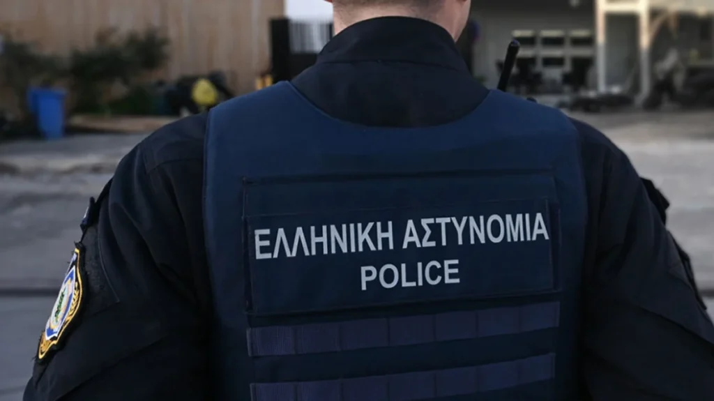 Τέσσερις φορές ισόβια στον πρώην αστυνομικό της Βουλής για τη σεξουαλική κακοποίηση των παιδιών του