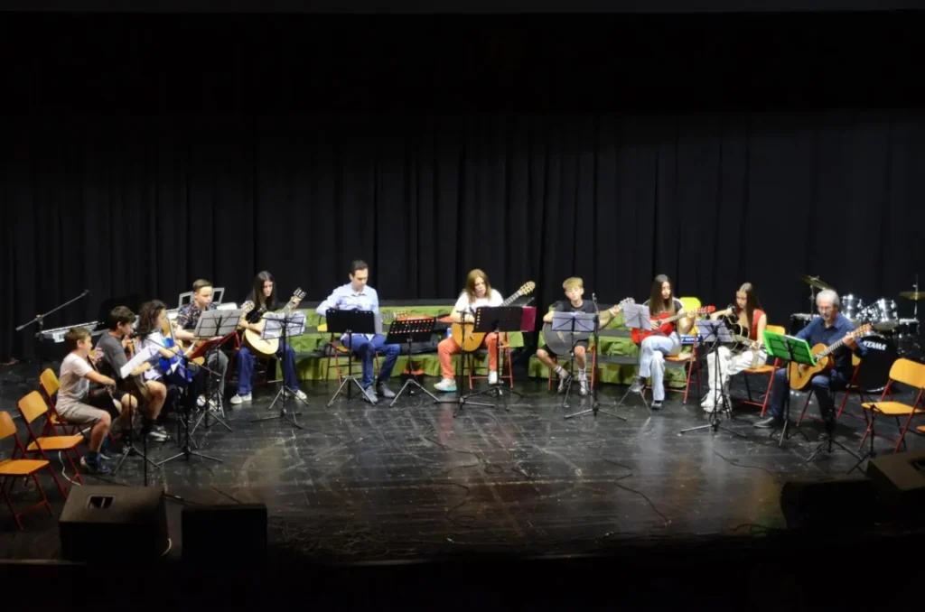 Δημοτικό Ωδείο Άργους Ορεστικού: Μια βραδιά γεμάτη πολιτισμό και παιδικά χαμόγελα